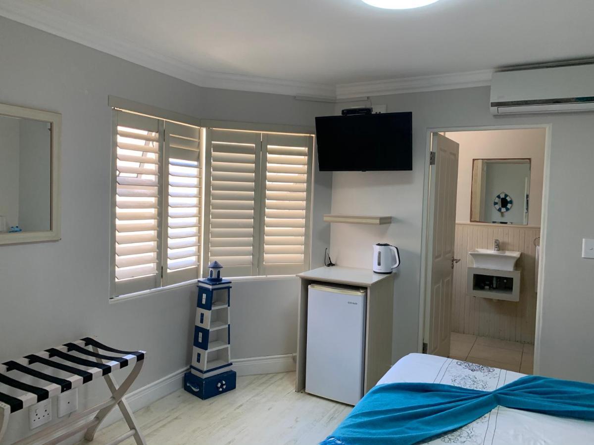 Oceansnest Guest House Блубергстранд Екстериор снимка