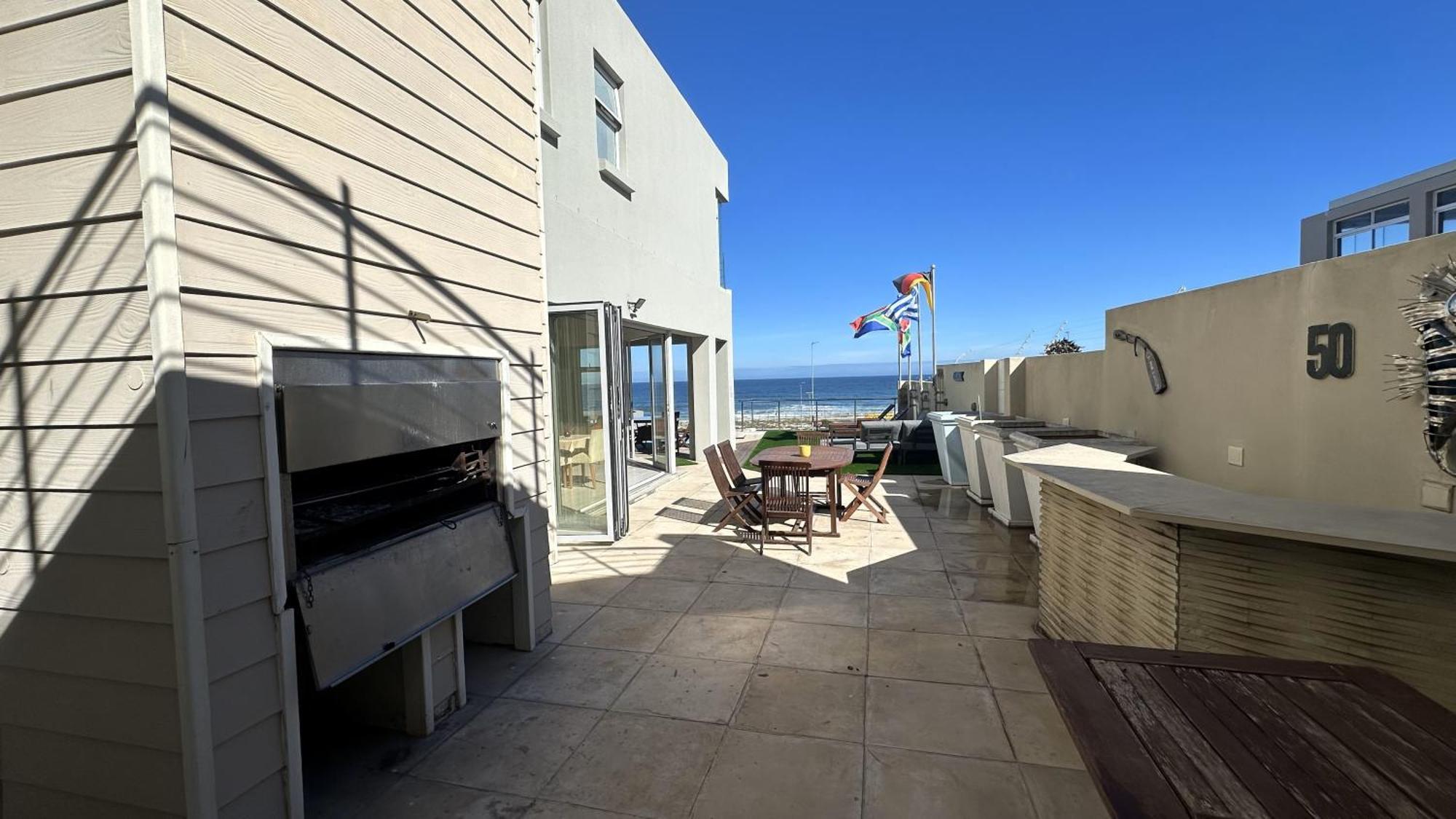 Oceansnest Guest House Блубергстранд Екстериор снимка