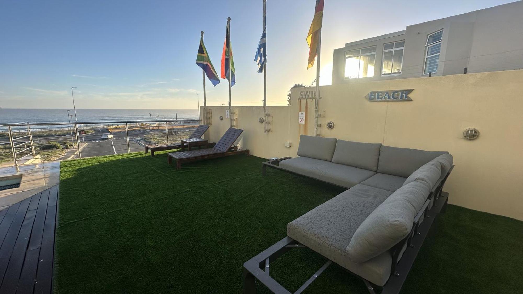 Oceansnest Guest House Блубергстранд Екстериор снимка