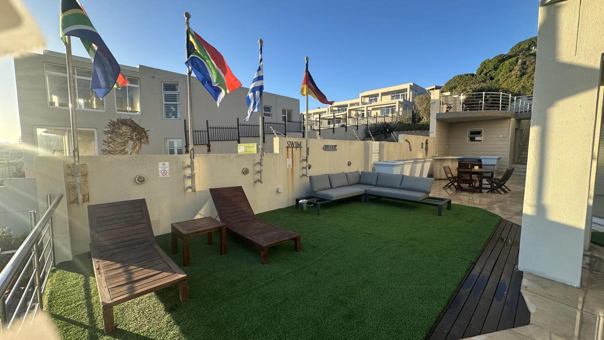 Oceansnest Guest House Блубергстранд Екстериор снимка