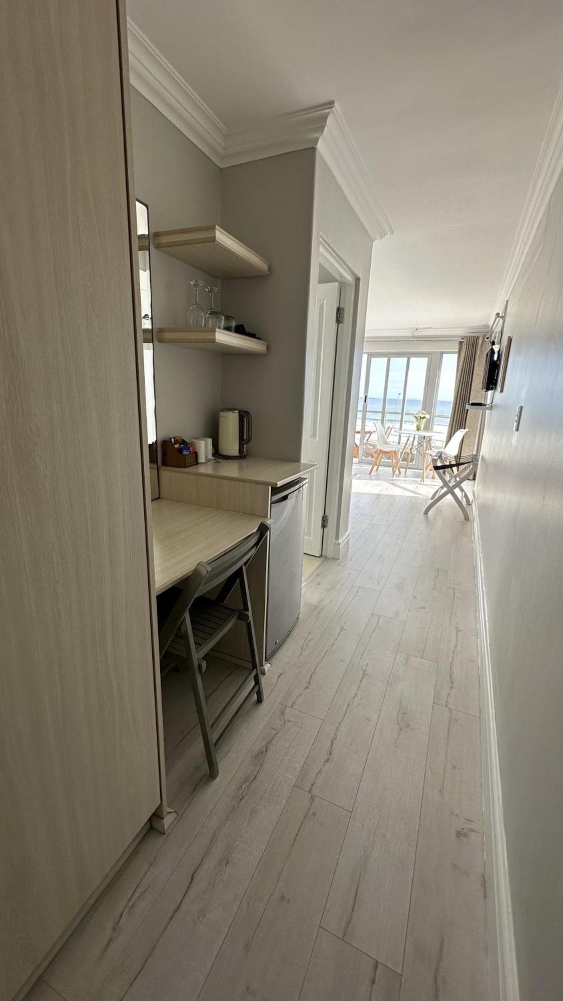 Oceansnest Guest House Блубергстранд Екстериор снимка