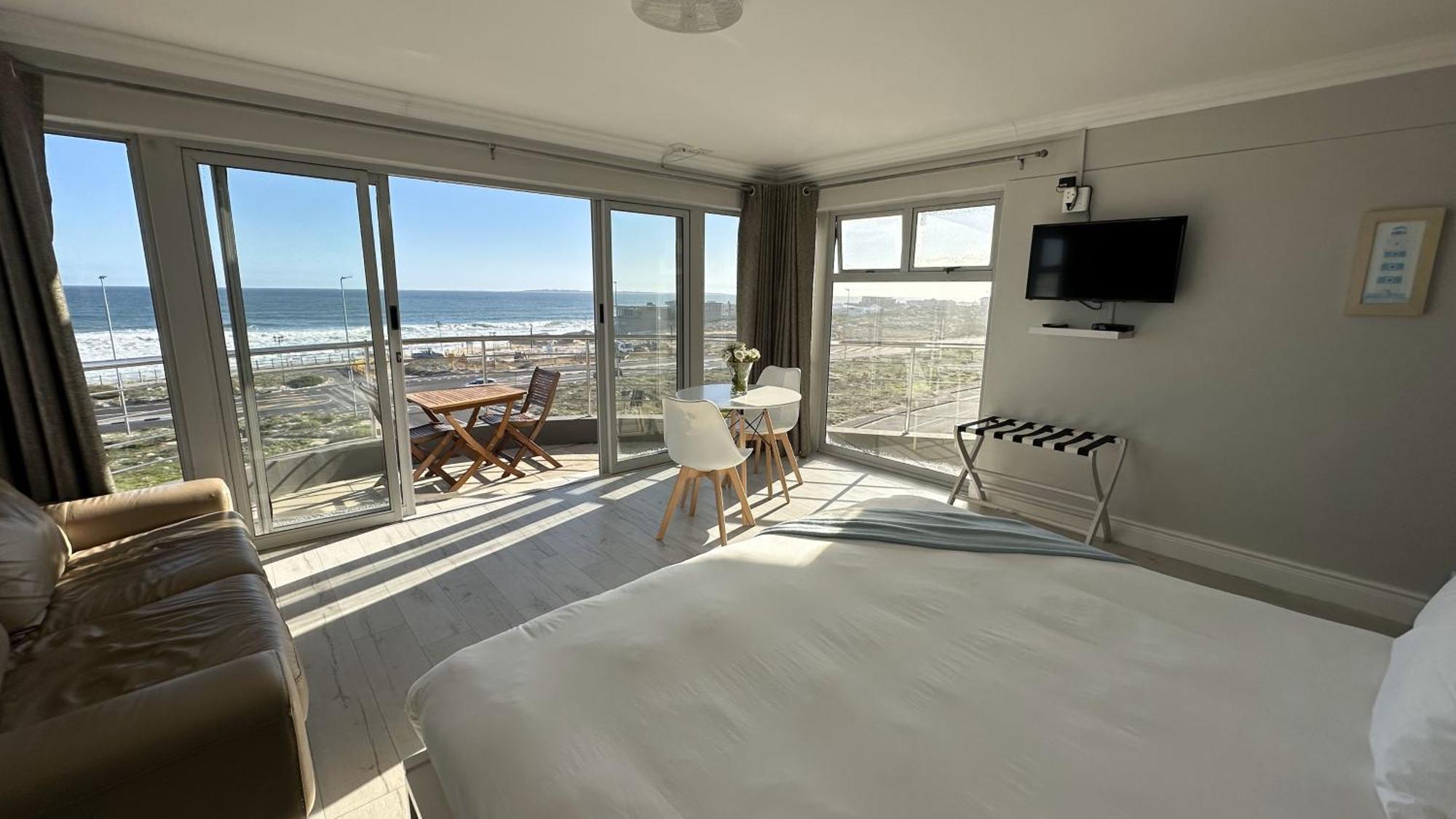 Oceansnest Guest House Блубергстранд Екстериор снимка